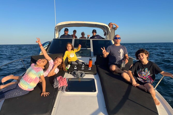 1 Hour Cabo Highlights on a 33ft Luxury Yacht - Included Extras That Make the Hour Feel Like a Treat