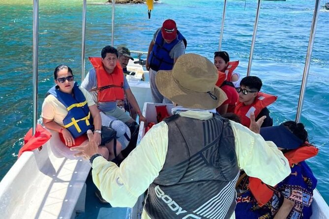 2 in 1 Tour | Arc Tour with Beach Drop - Playa Coral Negro: The Start Point and Your First Photo Chances