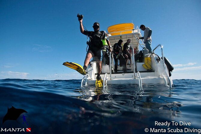 3-Tank Scuba in Marine Reserve and Corridor for Certified Divers - Check-in at Manta Scuba and getting to the boat