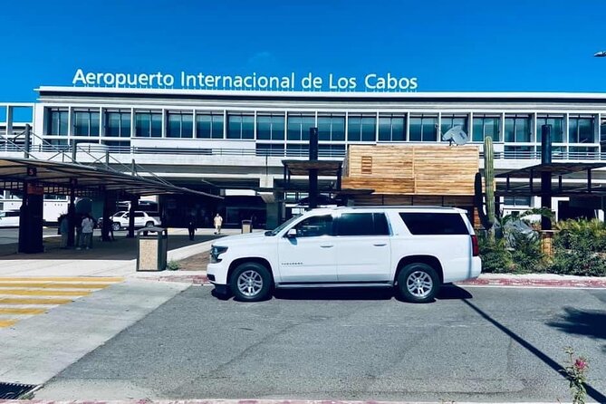 Airport Los Cabos Private Transportation - The ride to your hotel: private comfort for $80 per group