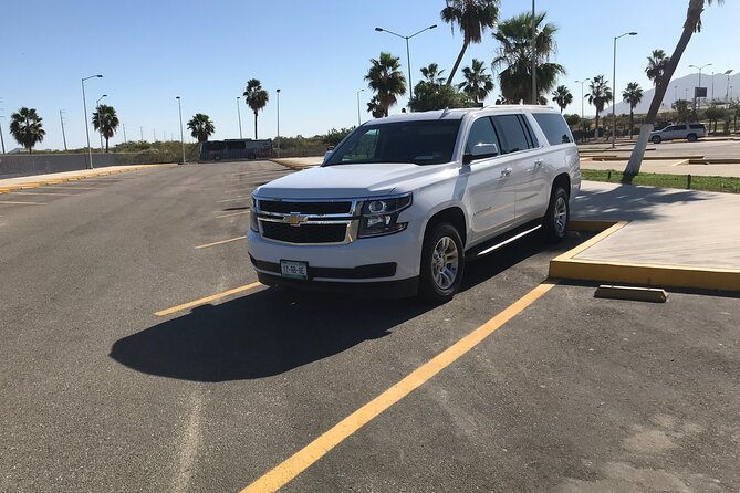 Airport Los Cabos Private Transportation - Drinks and luggage: what you should expect when boarding