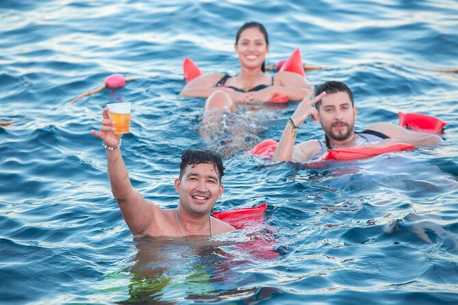 All Inclusive Cabo Boat Tour: Snorkeling, Food, and Drinks - Who should book this Cabo all-inclusive boat tour
