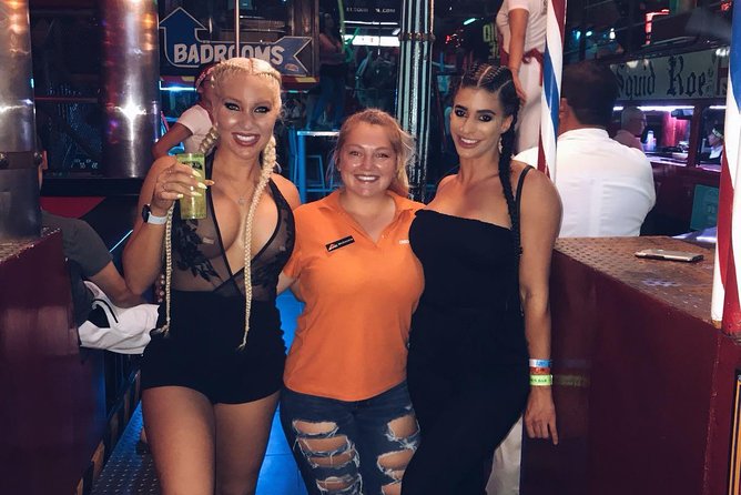 All you can drink- Club Crawl Los Cabos - VIP tables and express access: the value behind skipping the lines