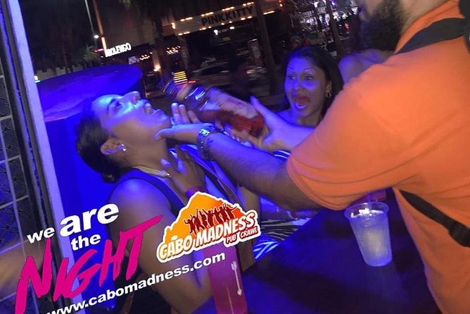 All you can drink- Club Crawl Los Cabos - Stop 1 at El Squid Roe: where you get your bearings fast