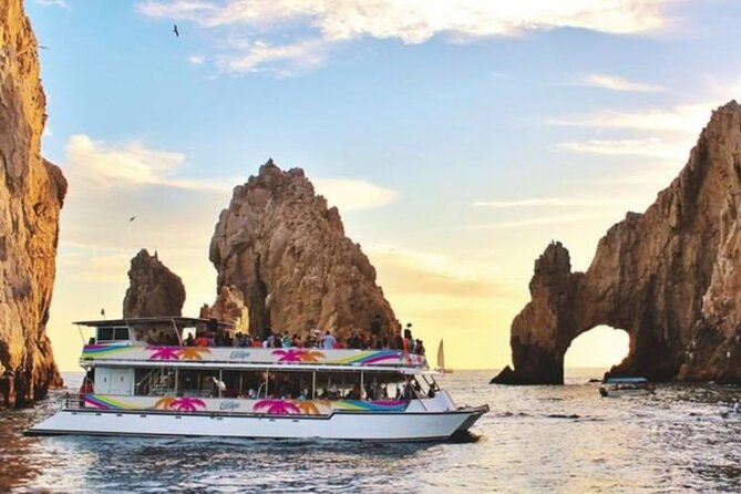 Amazing Cabo and Snorkel Adventure - The vibe on board: tacos, open bar, and DJ reggaeton