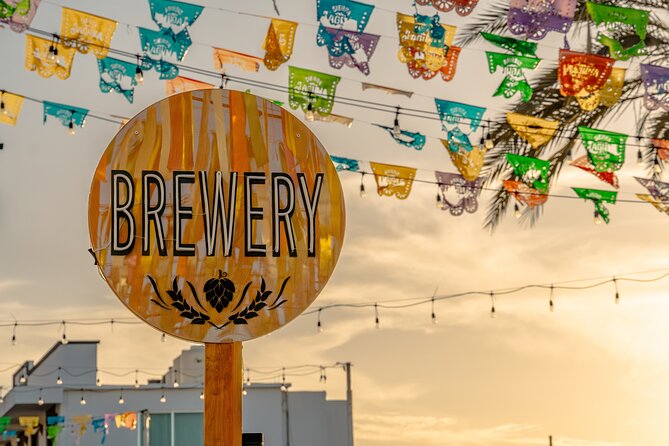 Art and Wine Evening City tour in San Jose del Cabo for Adults - San Jose del Cabo walking loop: plaza, mission, and streets you can enjoy at night