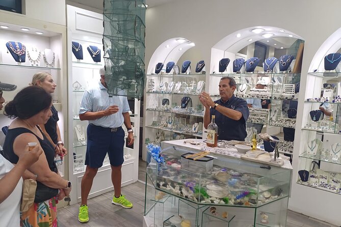 Art Walk Tour in Los Cabos - Getting oriented with pickup and an air-conditioned ride