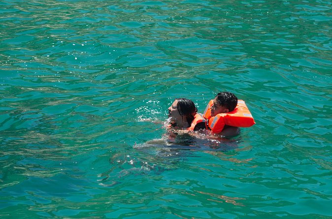 Boat Tour Snorkeling Tour with Guide, Drinks and Fruit - Drinks, Fruit, and the On-Boat Comfort That Make It Feel Worth It