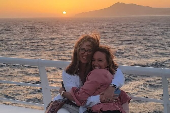 Cabo Arch Sunset Yacht Tour - Dinner & Drinks — Up to 18 Guests - Private charter vibes: your schedule, your pace, your group size