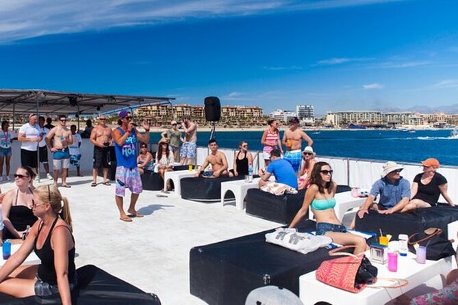 Cabo Boat Tour: Drinks, Lunch, Snorkeling, Dancing, and Transport - Stop 1: Divorce Beach, quick photos, big Cabo energy