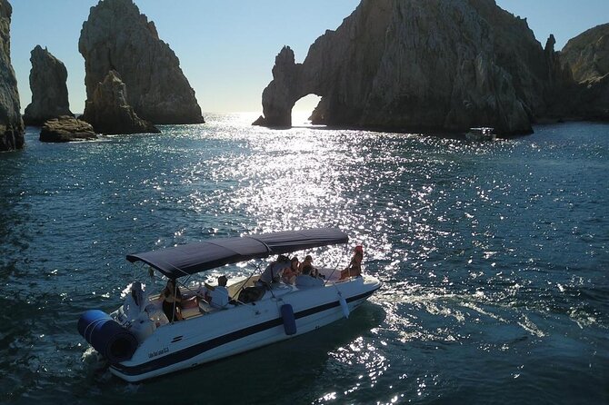 Cabo Private Yacht Tour: The Arch, Sea Lions & Scenic Beaches - El Arco de Cabo San Lucas: the photo moment