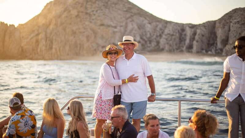 Cabo San Lucas: 2 Hour Sunset Cruise with Food and Wine - Cabo San Lucas Photo Stop: A Quick Hit Before You Go Full Sunset