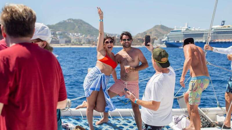 Cabo San Lucas: 4-Hour Snorkeling Cruise with Open Bar - Open bar on a moving boat: what to sip and how to pace it