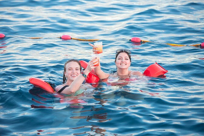 Cabo San Lucas Boat Tour with Snorkeling, Open Bar, and Lunch - Lunch, Snacks, and the Food Setup on Return