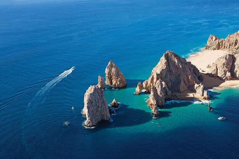 Cabo San Lucas: glass-bottom boat ride to "End of the Earth" - Arch of Cabo San Lucas plus the lovers and divorce beaches