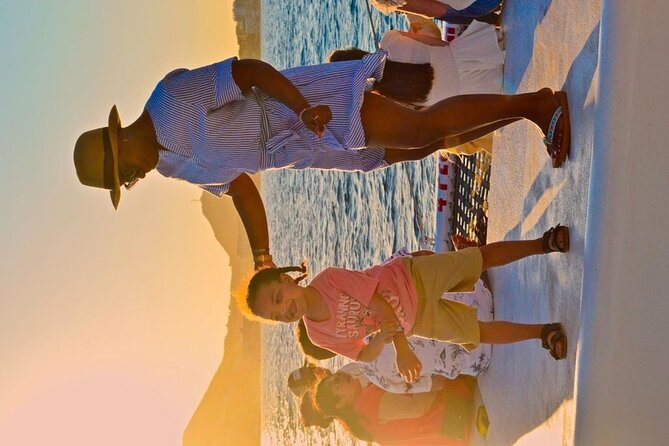 Cabo San Lucas Sunset Cruise with Unlimitted Drinks - Sailing route highlights: Lovers Beach, beachfront homes, and wildlife spotting