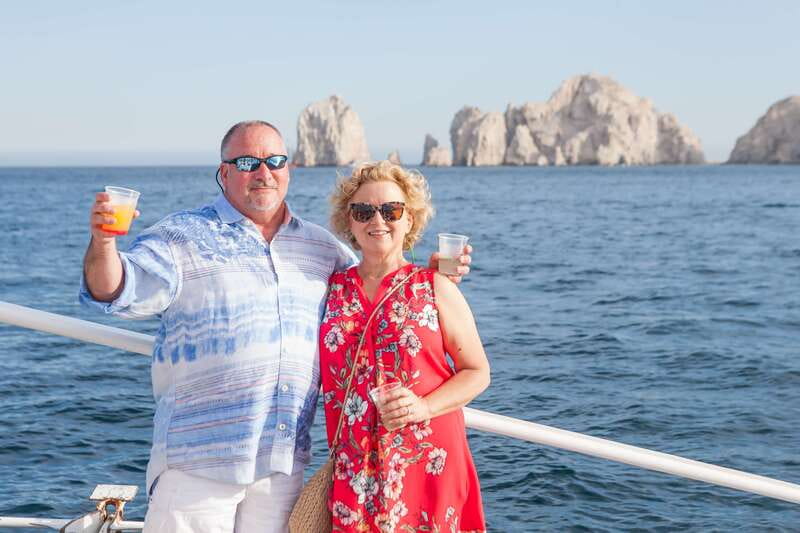 Cabo San Lucas: Sunset Cruise with Wine and Jazz - Stopping for the Big Sights: Lover’s Beach, the Arch, and the Sea Lion Colony