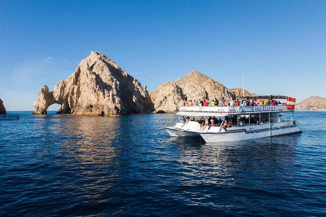 Cabo San Lucas Sunset Dinner Cruise with Open Bar - Dinner and drinks: what “unlimited” means on a national open bar