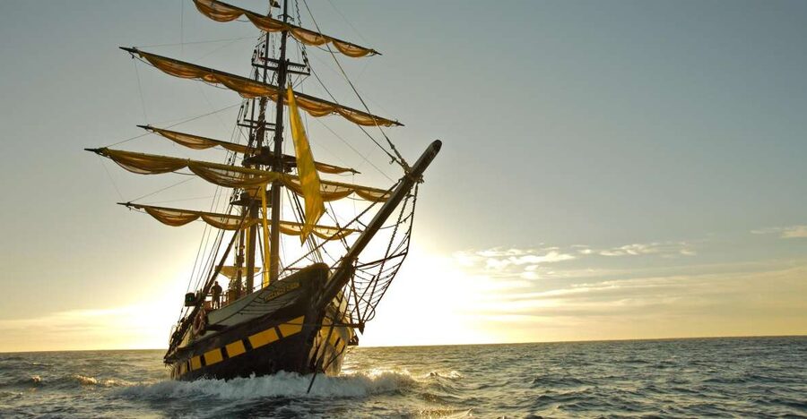 Cabo San Lucas: Sunset Pirate Ship Cruise with Dinner Show - The Only Pirate Boat in Cabo: How the Show Works