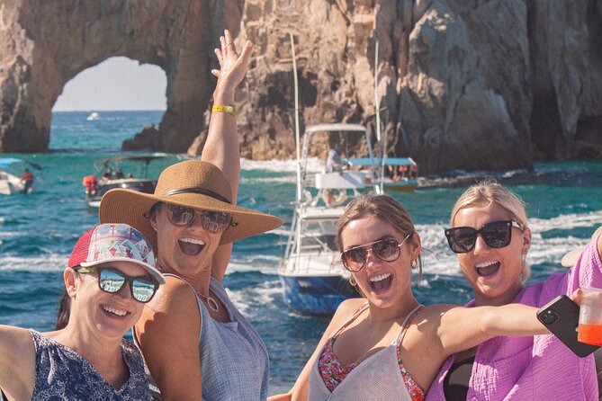 Cabo San Lucas Whale Watching Lunch Cruise - How the Crew Finds Gray and Humpback Whales
