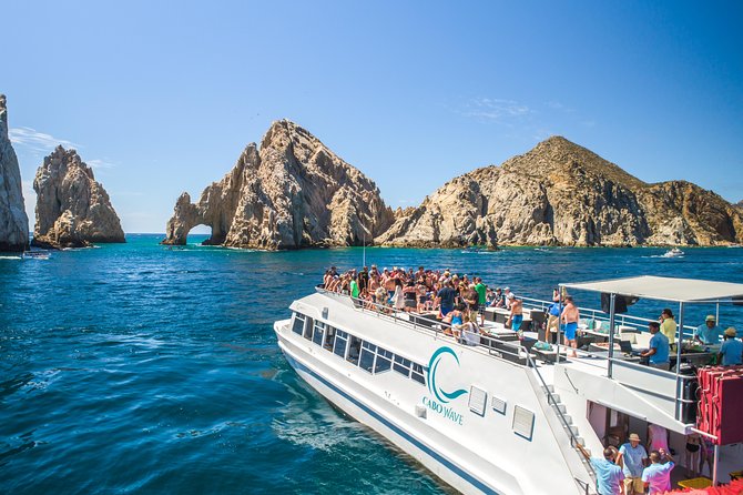 Cabo Sunset Dinner Cruise with Live Music & Open Bar on Cabo Wave - Stop 1: The Arch of Cabo San Lucas When the Light Gets Good