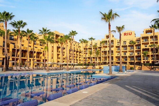 Departure shuttle to Cabo Airport - Key highlights at a glance