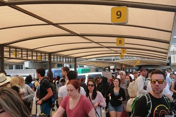 Departure shuttle to Cabo Airport - Drinks included: bottled water and more, for real comfort