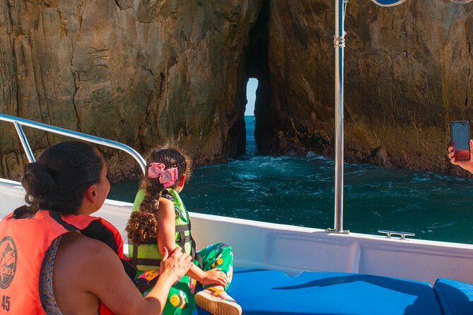 Glass-bottom boat tour to the Arch + beach time - Timing, departures, and weather: how to plan your day
