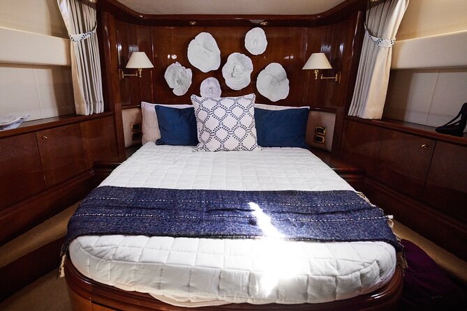 Heather Nikki 80 ft Italian Azimut Yacht Rental - Best Fit: Who Will Love Heather Nikki Most
