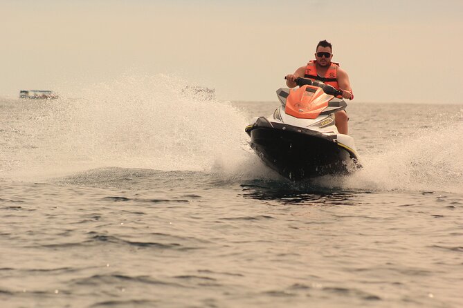 Jet Skiing in Cabo San Lucas - The Jet Ski Specs: 1100cc Yamaha Power With Real Stability