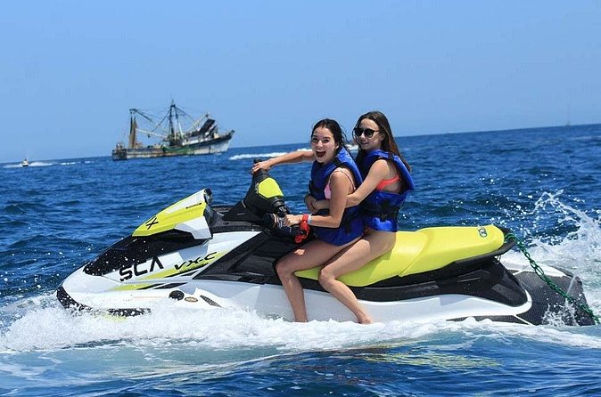 Jetski Ride Activity in El Medano Beach of Mexico - Getting There and Check-In: Beach Location, Timing, and Comfort
