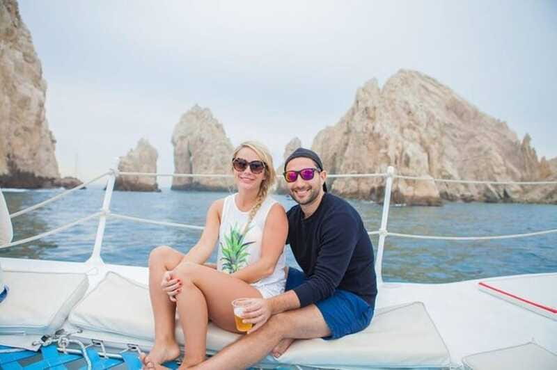 Los Cabos: Catamaran Whale Watching Cruise - What to bring (and what to avoid) so you enjoy the full 4 hours