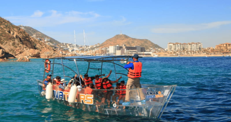 Los Cabos: Get to know the arch on the iconic transparent boat tour - Envatours Cabo Check-In: Finding the Boat Without Stress