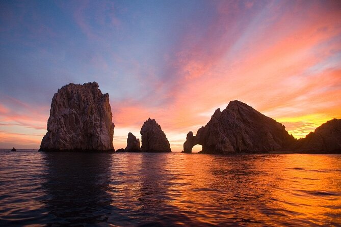 Los Cabos Private Yacht Whale Watching & Drinks - Up to 18 Guests - Whale Watching: What to Expect in December to April