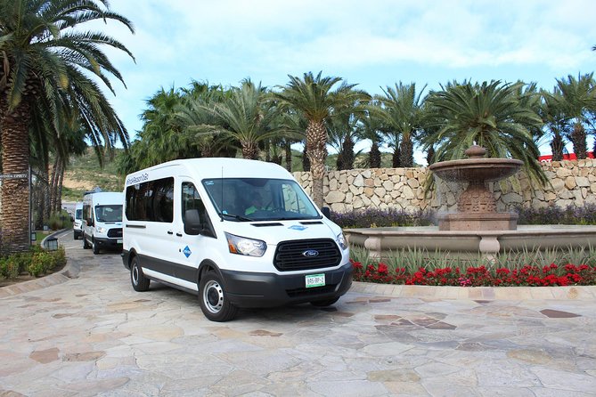 Los Cabos Shuttle Airport Roundtrip Transfers - Comfort, Staff, and Safety: Friendly Help vs. Mixed Vehicle Conditions