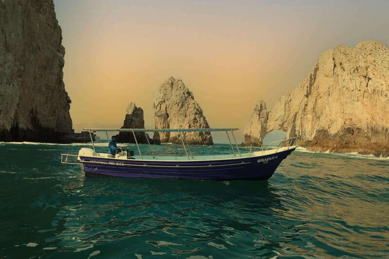 Los Cabos: Sunset Boat Tour to the Arch and Sea Lions - A One-Hour Sunset Cruise That Actually Feels Like a Tour
