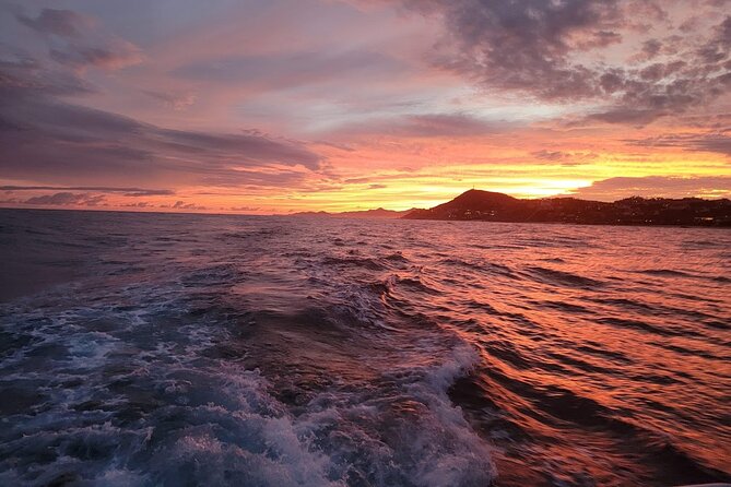 Los Cabos Yacht Adventure - Arch, Snorkel, Lunch, Drinks 1-18ppl - Snorkel, paddle board, or float on a lily pad mat