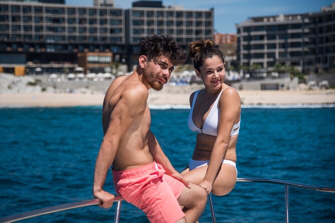 Luxury 42' Yacht Tour in Cabo for Snorkeling and Sunset - Price for Up to 4: When This Yacht Tour Makes Sense
