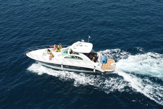Luxury yacht for private tour EN Cabo San Lucas - O Dock 2 meeting point and the time windows that shape your experience