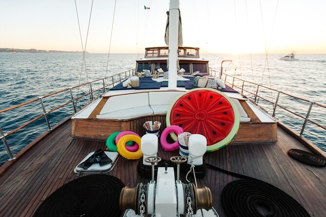 Luxury Yacht Snorkeling & Lunch Cruise from Cabo San Lucas - Stop 3: Baja tacos, ceviche, and an open premium bar at sea