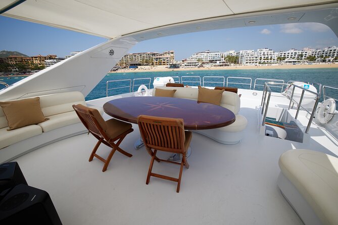 Number Juan 100ft Yacht Azimut Rental - Price, group size, and how to judge value