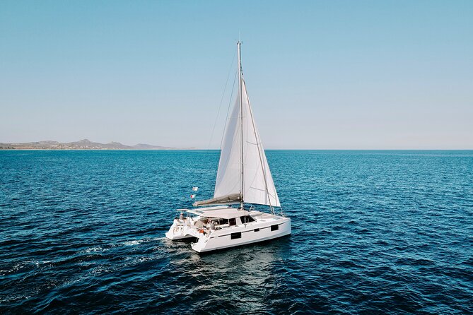 Platinum Sunset Sailing Tour - Boarding the catamaran: what to expect on the boat