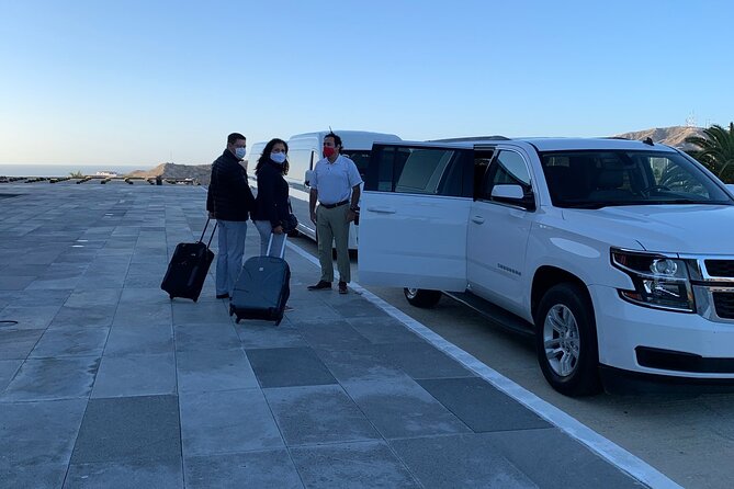 Private All Inclusive Cabo San Lucas Roundtrip Airport Transfer - Vehicle Comfort: Air-Conditioned and Built for Real Luggage