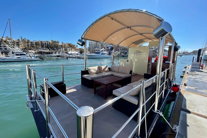 Private Catamaran Escape for 2–6 Guests: Celebrate Your Way - Stop 1 at the Arch: Short Time, Big Photo Payoff