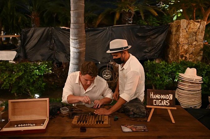 Private Puro Cigar Creation Workshop in Los Cabos - Filler, Binder, Gum Arabic: The Cigar Recipe in Practice