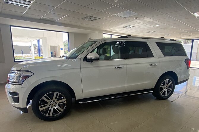 Private Round-Trip from Airport to Hotels to San Jose Area zone 1 - Finding Eliker Transfer at Los Cabos International Terminal 2