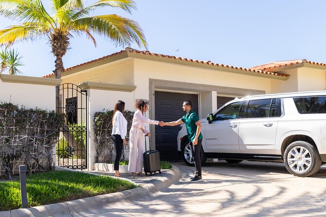 Private SUV Round-Trip from Airport to Hotels in Todos Santos - The drive to Todos Santos: Comfort, cold drinks, and real privacy