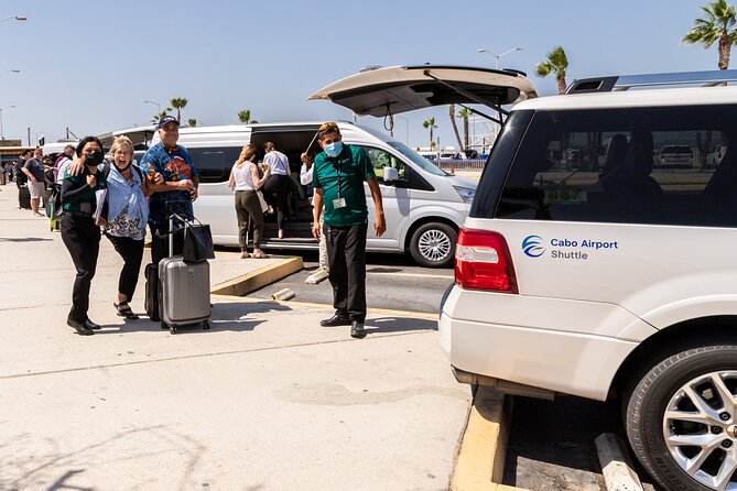 Private SUV RoundTrip from Airport to Hotels in San Jose del Cabo - The 35-minute SUV ride into San José del Cabo