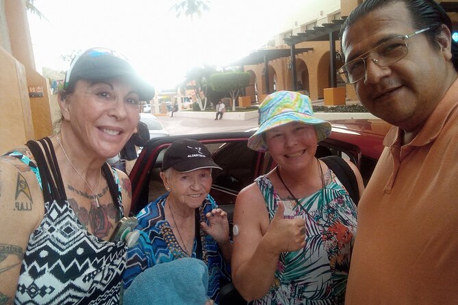 Private Transportation from Cabo San Lucas to Los Cabos Airport - Price and value: $74.33 per group plus the 900 pesos driver payment