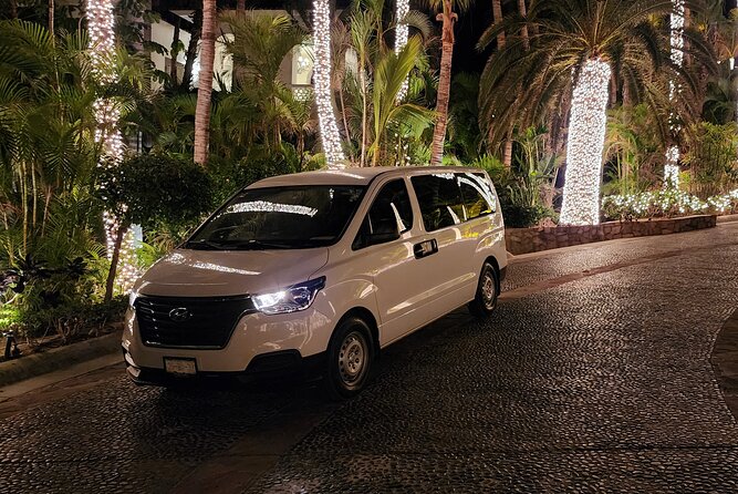 Private Transportation from Los Cabos Airport to ROUND TRIP Hotels - English-speaking service and a private-group ride style